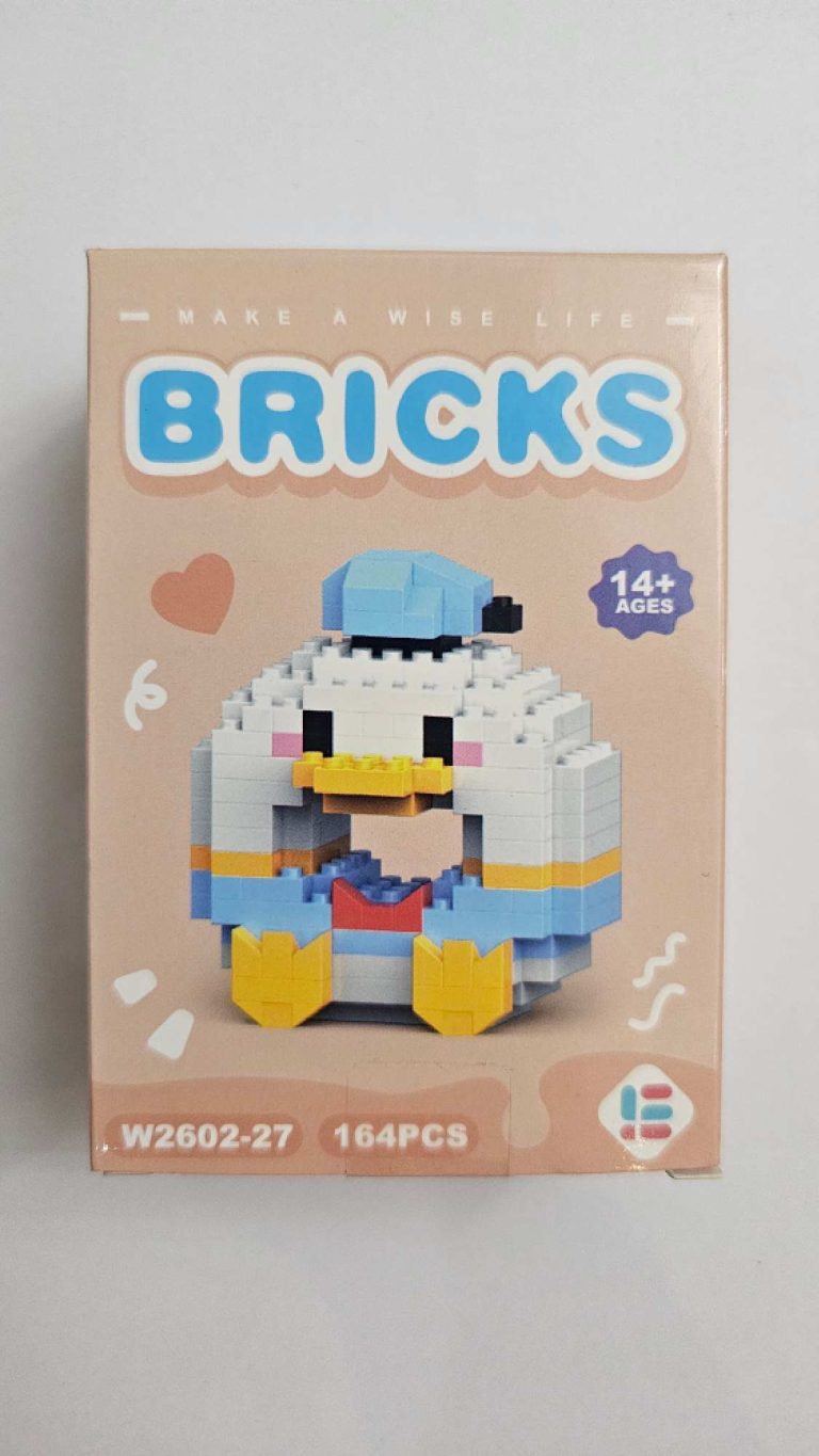 Lego minifigure Donald Duck Donut model