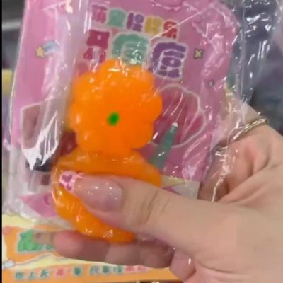 moochichi inflatable pumpkin squishy pack